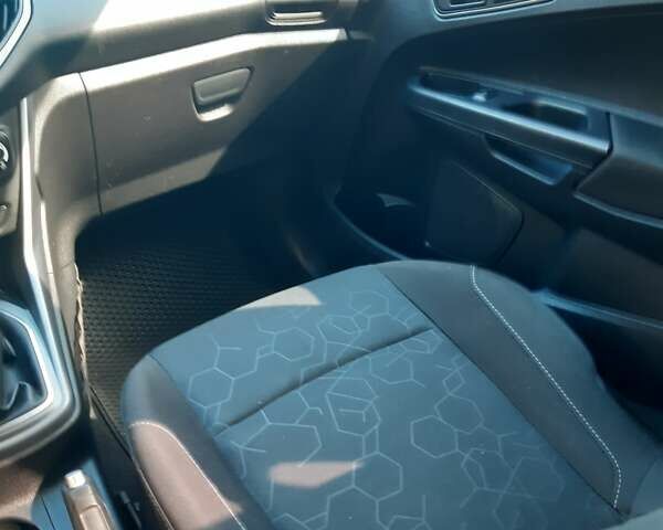 Сірий Форд Б-Макс, об'ємом двигуна 1 л та пробігом 206 тис. км за 6250 $, фото 29 на Automoto.ua