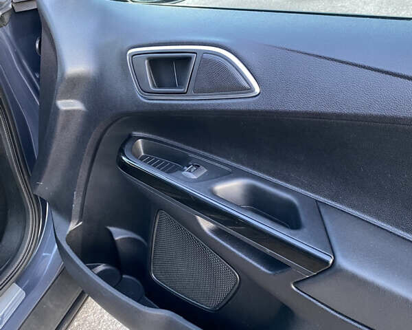 Сірий Форд Б-Макс, об'ємом двигуна 1.6 л та пробігом 138 тис. км за 10500 $, фото 45 на Automoto.ua