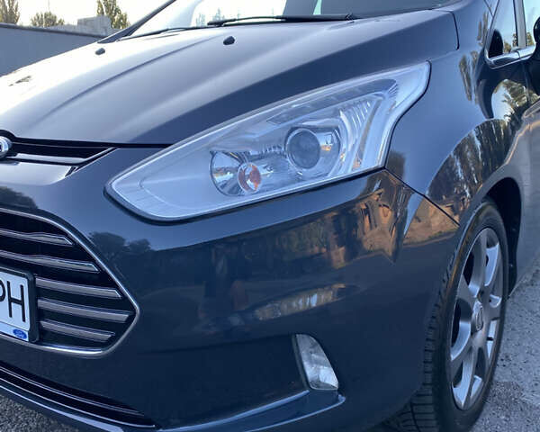 Сірий Форд Б-Макс, об'ємом двигуна 1.6 л та пробігом 138 тис. км за 10500 $, фото 7 на Automoto.ua