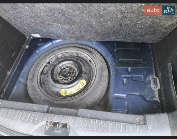 Синій Форд Б-Макс, об'ємом двигуна 1 л та пробігом 149 тис. км за 6000 $, фото 3 на Automoto.ua