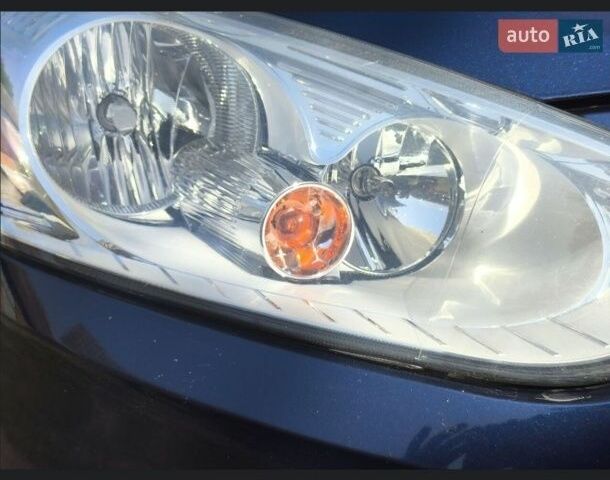 Синій Форд Б-Макс, об'ємом двигуна 1 л та пробігом 149 тис. км за 6000 $, фото 8 на Automoto.ua