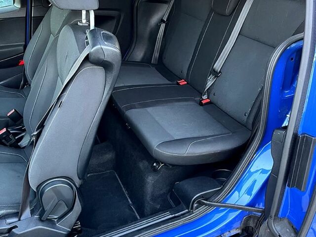 Синий Форд Б-Макс, объемом двигателя 1 л и пробегом 96 тыс. км за 7600 $, фото 6 на Automoto.ua