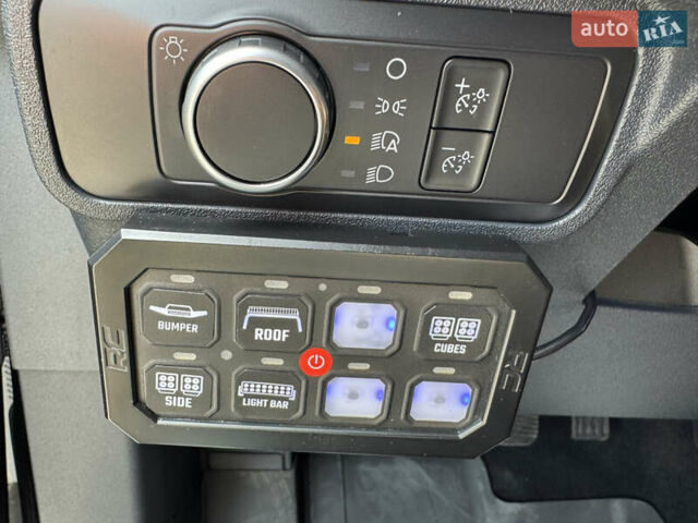 Черный Форд Бронко, объемом двигателя 2.69 л и пробегом 24 тыс. км за 49999 $, фото 17 на Automoto.ua