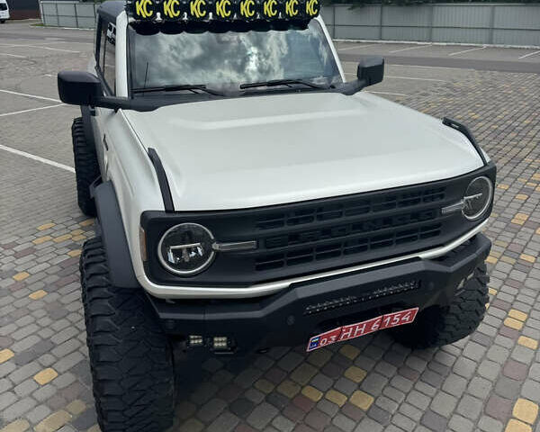 Черный Форд Бронко, объемом двигателя 2.69 л и пробегом 24 тыс. км за 49999 $, фото 6 на Automoto.ua