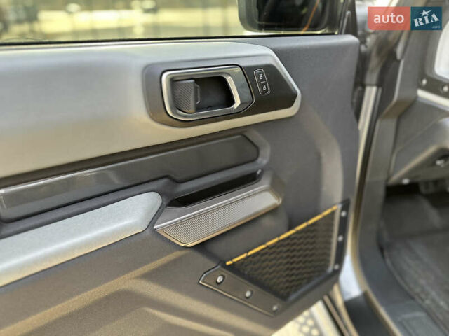 Серый Форд Бронко, объемом двигателя 2.69 л и пробегом 25 тыс. км за 67900 $, фото 28 на Automoto.ua