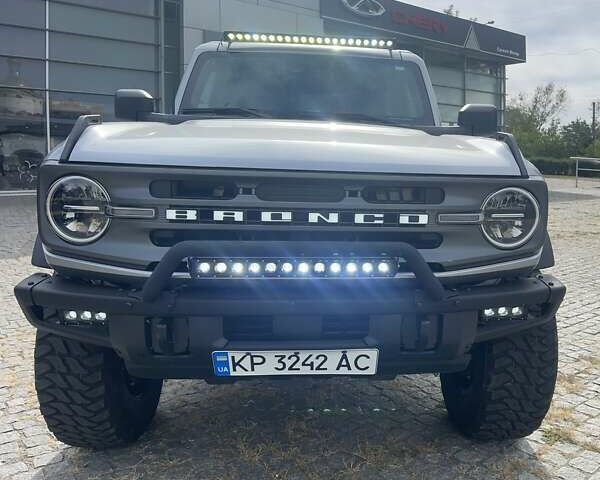 Сірий Форд Бронко, об'ємом двигуна 2.26 л та пробігом 1 тис. км за 63000 $, фото 6 на Automoto.ua