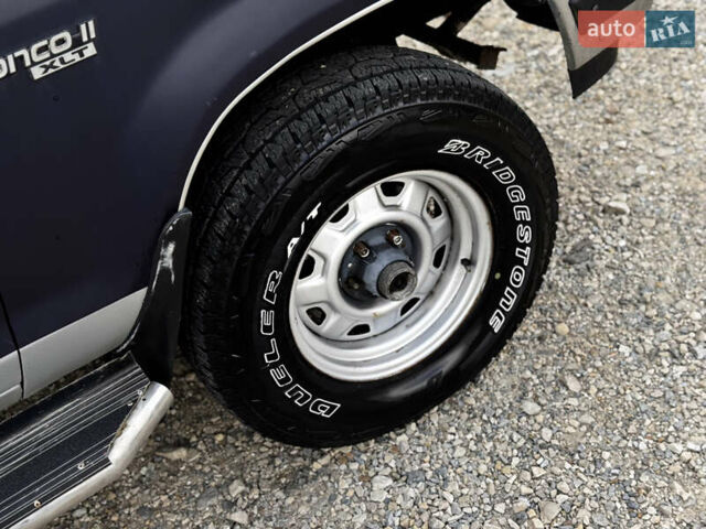 Синій Форд Бронко, об'ємом двигуна 2.9 л та пробігом 150 тис. км за 6400 $, фото 10 на Automoto.ua