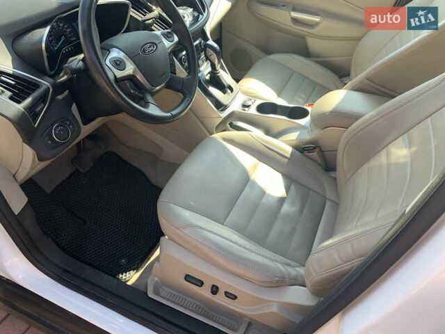 Білий Форд Сі-Макс, об'ємом двигуна 2 л та пробігом 165 тис. км за 11500 $, фото 9 на Automoto.ua