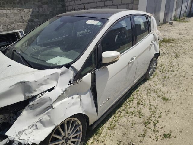 Белый Форд Си-Макс, объемом двигателя 2 л и пробегом 150 тыс. км за 4400 $, фото 5 на Automoto.ua