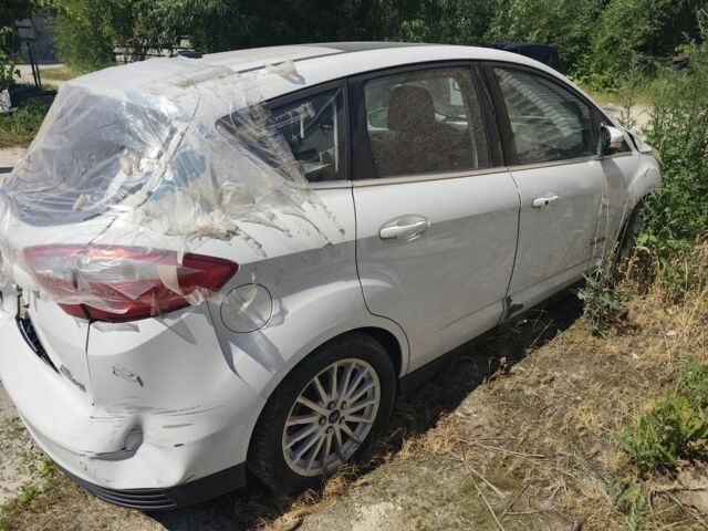 Белый Форд Си-Макс, объемом двигателя 2 л и пробегом 150 тыс. км за 4400 $, фото 1 на Automoto.ua