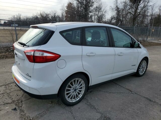 Белый Форд Си-Макс, объемом двигателя 2 л и пробегом 190 тыс. км за 9000 $, фото 2 на Automoto.ua