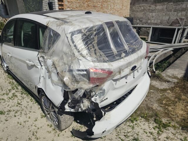 Белый Форд Си-Макс, объемом двигателя 2 л и пробегом 150 тыс. км за 4400 $, фото 4 на Automoto.ua