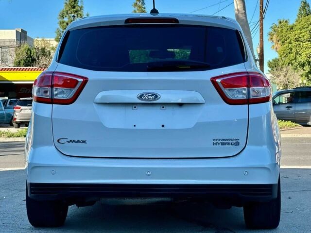 Белый Форд Си-Макс, объемом двигателя 2 л и пробегом 60 тыс. км за 2200 $, фото 5 на Automoto.ua