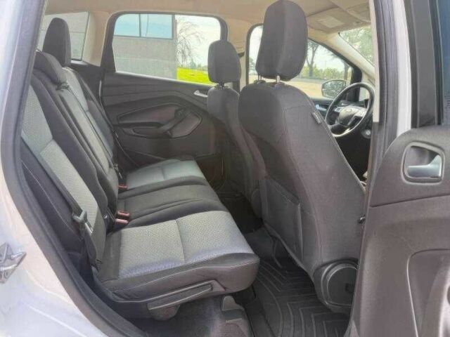 Белый Форд Си-Макс, объемом двигателя 2 л и пробегом 89 тыс. км за 2700 $, фото 10 на Automoto.ua