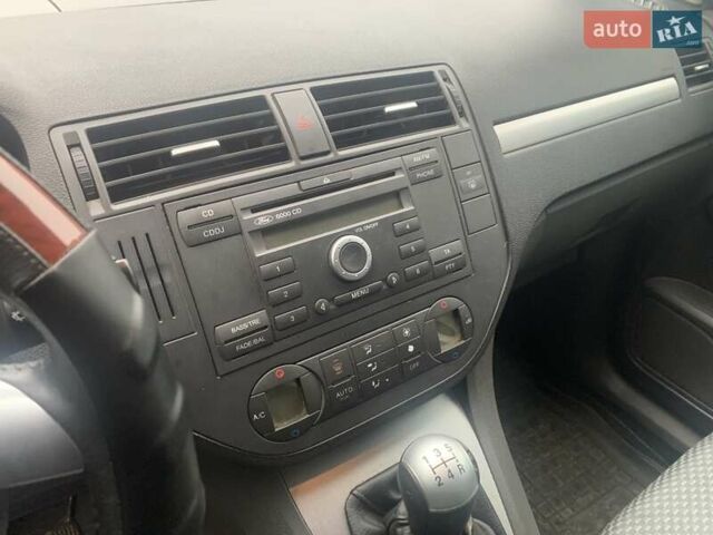 Белый Форд Си-Макс, объемом двигателя 1.6 л и пробегом 333 тыс. км за 3300 $, фото 7 на Automoto.ua