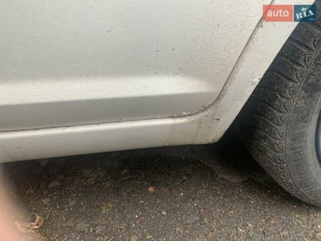 Белый Форд Си-Макс, объемом двигателя 1.6 л и пробегом 333 тыс. км за 3300 $, фото 4 на Automoto.ua