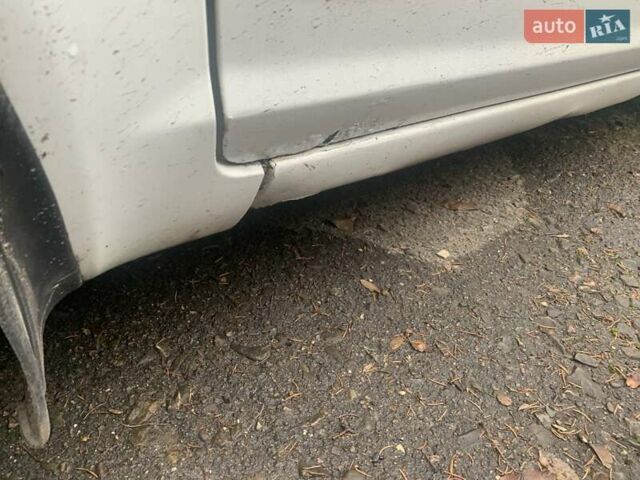 Белый Форд Си-Макс, объемом двигателя 1.6 л и пробегом 333 тыс. км за 3300 $, фото 3 на Automoto.ua