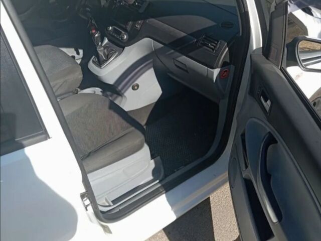 Білий Форд Сі-Макс, об'ємом двигуна 1.8 л та пробігом 320 тис. км за 4500 $, фото 4 на Automoto.ua