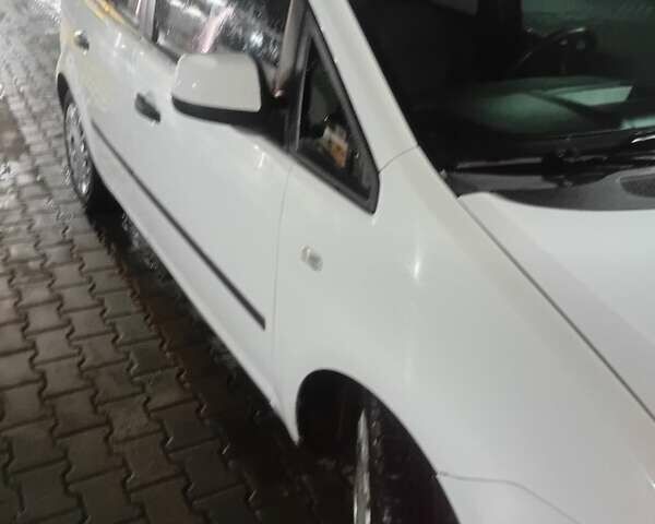 Белый Форд Си-Макс, объемом двигателя 1.56 л и пробегом 275 тыс. км за 5500 $, фото 7 на Automoto.ua