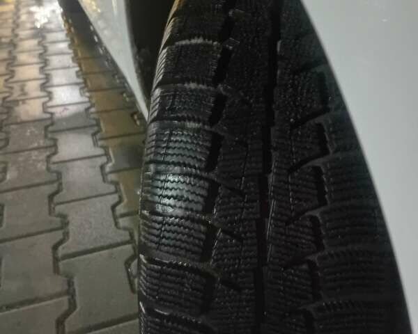 Белый Форд Си-Макс, объемом двигателя 1.56 л и пробегом 275 тыс. км за 5500 $, фото 9 на Automoto.ua