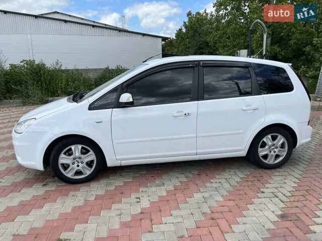 Белый Форд Си-Макс, объемом двигателя 2 л и пробегом 240 тыс. км за 7200 $, фото 3 на Automoto.ua