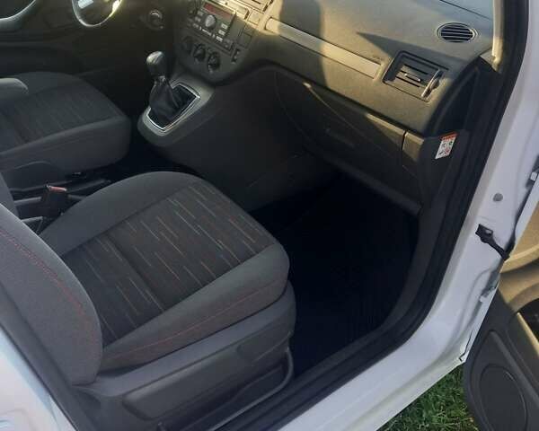 Білий Форд Сі-Макс, об'ємом двигуна 1.8 л та пробігом 226 тис. км за 6500 $, фото 5 на Automoto.ua