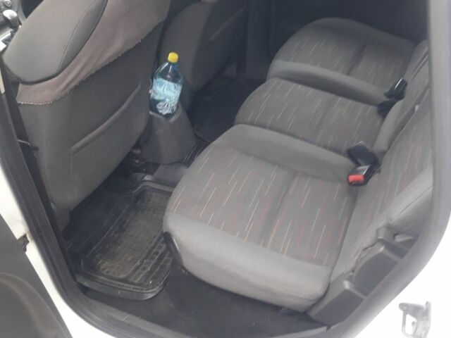 Білий Форд Сі-Макс, об'ємом двигуна 0 л та пробігом 206 тис. км за 6500 $, фото 6 на Automoto.ua