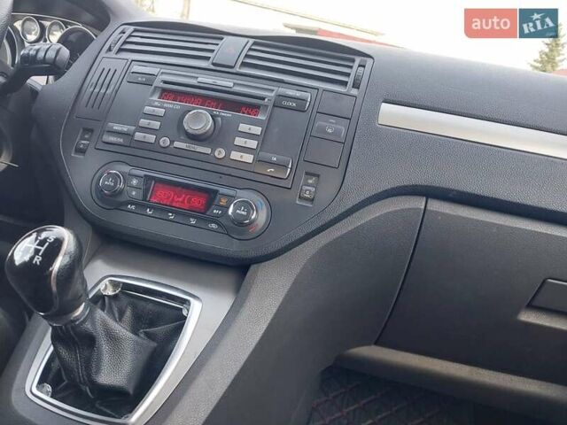 Белый Форд Си-Макс, объемом двигателя 1.6 л и пробегом 261 тыс. км за 3799 $, фото 29 на Automoto.ua