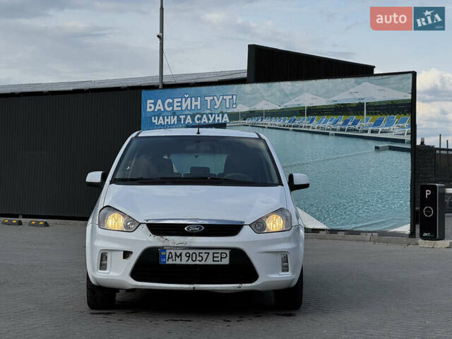 Белый Форд Си-Макс, объемом двигателя 1.6 л и пробегом 261 тыс. км за 3499 $, фото 4 на Automoto.ua