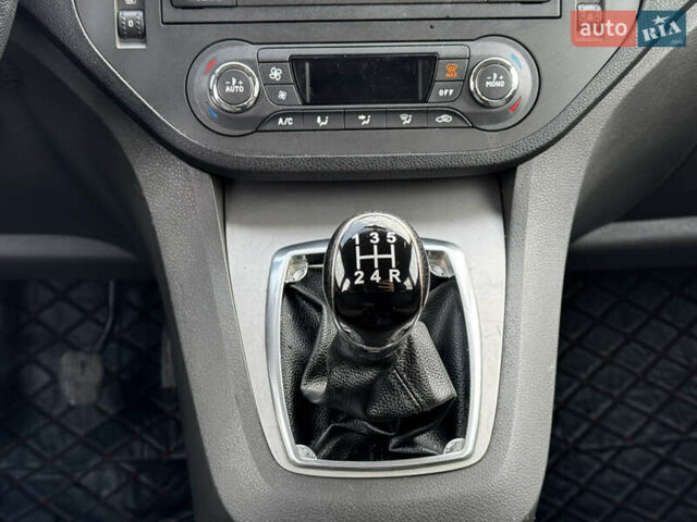 Білий Форд Сі-Макс, об'ємом двигуна 1.6 л та пробігом 261 тис. км за 3699 $, фото 19 на Automoto.ua