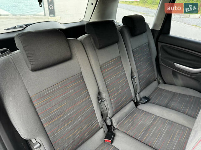 Белый Форд Си-Макс, объемом двигателя 1.6 л и пробегом 261 тыс. км за 3499 $, фото 13 на Automoto.ua