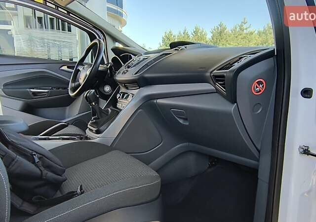 Білий Форд Сі-Макс, об'ємом двигуна 1.6 л та пробігом 150 тис. км за 7699 $, фото 51 на Automoto.ua