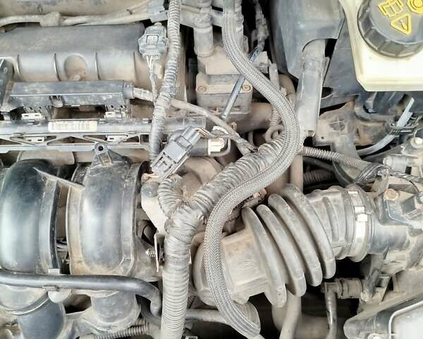 Білий Форд Сі-Макс, об'ємом двигуна 1.6 л та пробігом 270 тис. км за 6300 $, фото 20 на Automoto.ua