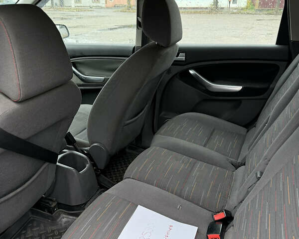 Форд Сі-Макс 2010 у Шполе на Automoto.ua Білий Форд Сі-Макс, об'ємом двигуна 1.6 л та пробігом 235 тис. км за 3000 $, фото 7 на Automoto.ua