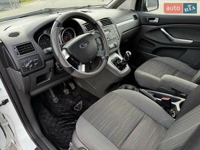 Белый Форд Си-Макс, объемом двигателя 1.6 л и пробегом 261 тыс. км за 4499 $, фото 7 на Automoto.ua