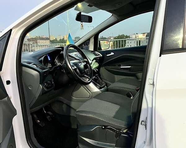 Белый Форд Си-Макс, объемом двигателя 1.6 л и пробегом 230 тыс. км за 6750 $, фото 31 на Automoto.ua