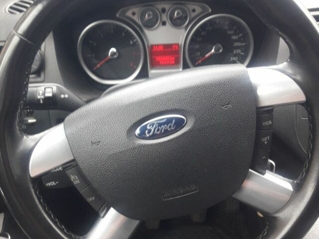 Білий Форд Сі-Макс, об'ємом двигуна 0 л та пробігом 206 тис. км за 6500 $, фото 4 на Automoto.ua