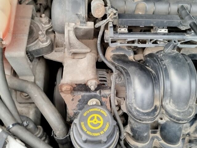 Белый Форд Си-Макс, объемом двигателя 1.6 л и пробегом 271 тыс. км за 6237 $, фото 13 на Automoto.ua