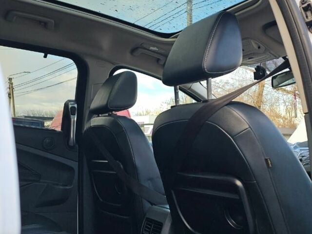 Білий Форд Сі-Макс, об'ємом двигуна 2 л та пробігом 224 тис. км за 8750 $, фото 15 на Automoto.ua