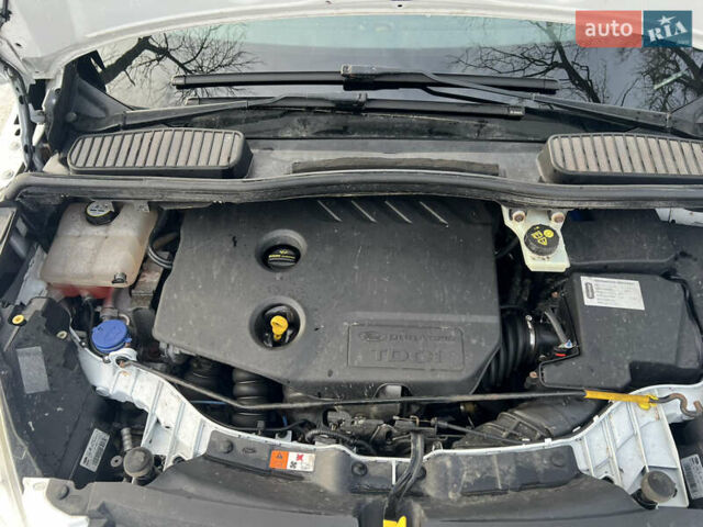 Белый Форд Си-Макс, объемом двигателя 1.56 л и пробегом 339 тыс. км за 7350 $, фото 13 на Automoto.ua