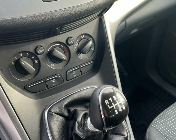 Білий Форд Сі-Макс, об'ємом двигуна 1.56 л та пробігом 235 тис. км за 7400 $, фото 10 на Automoto.ua