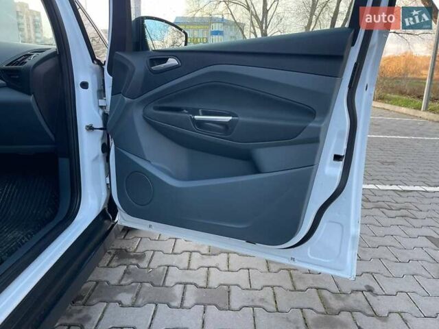 Белый Форд Си-Макс, объемом двигателя 1.6 л и пробегом 250 тыс. км за 6450 $, фото 14 на Automoto.ua