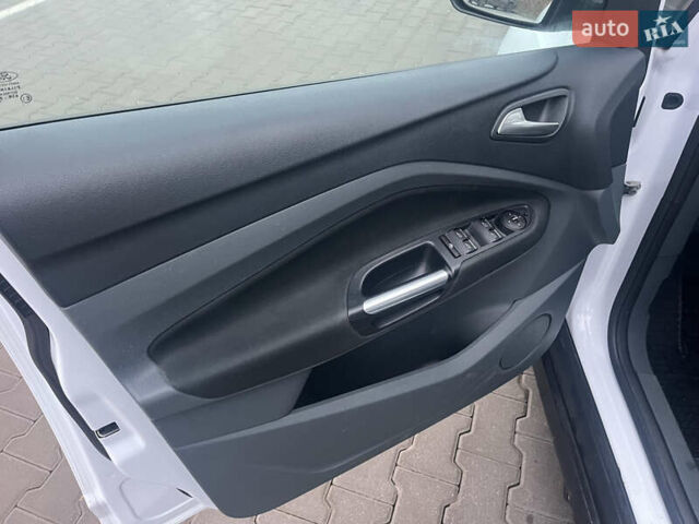 Білий Форд Сі-Макс, об'ємом двигуна 1.56 л та пробігом 333 тис. км за 6500 $, фото 7 на Automoto.ua