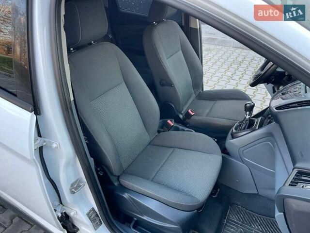 Белый Форд Си-Макс, объемом двигателя 1.6 л и пробегом 250 тыс. км за 6450 $, фото 17 на Automoto.ua