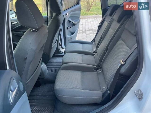 Белый Форд Си-Макс, объемом двигателя 1.6 л и пробегом 250 тыс. км за 6450 $, фото 19 на Automoto.ua