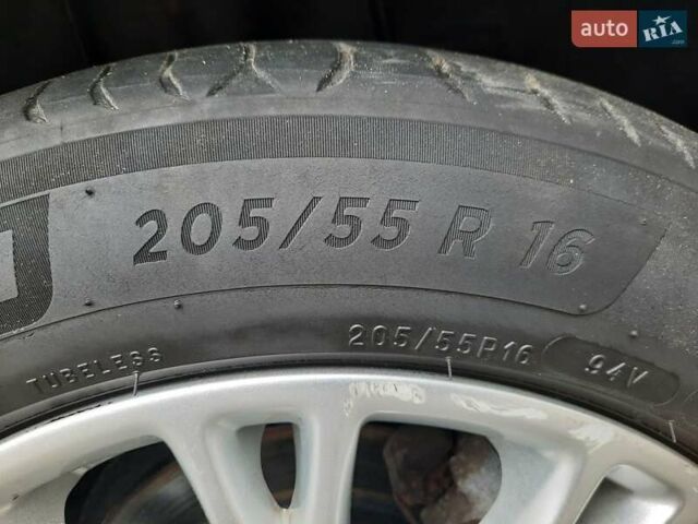 Білий Форд Сі-Макс, об'ємом двигуна 1.6 л та пробігом 218 тис. км за 7990 $, фото 54 на Automoto.ua
