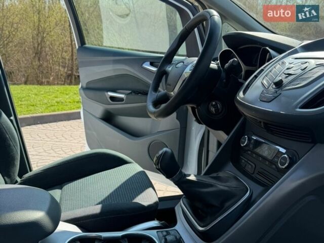 Белый Форд Си-Макс, объемом двигателя 1.6 л и пробегом 193 тыс. км за 7550 $, фото 21 на Automoto.ua