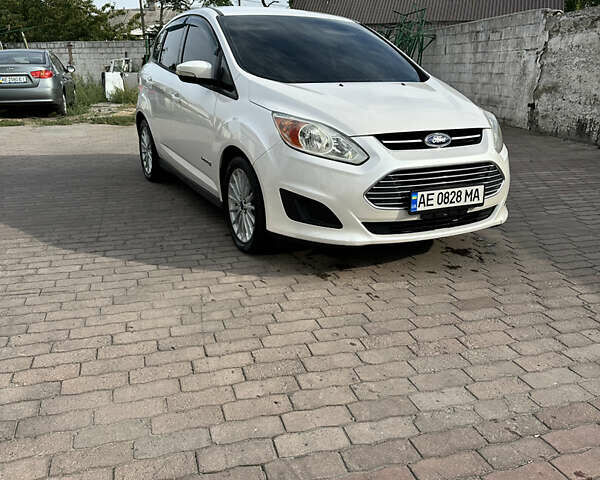Белый Форд Си-Макс, объемом двигателя 2 л и пробегом 254 тыс. км за 8200 $, фото 1 на Automoto.ua