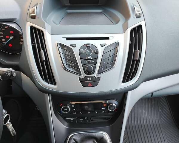 Белый Форд Си-Макс, объемом двигателя 1.6 л и пробегом 180 тыс. км за 7500 $, фото 11 на Automoto.ua