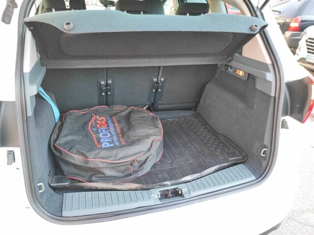 Белый Форд Си-Макс, объемом двигателя 1.6 л и пробегом 181 тыс. км за 7500 $, фото 10 на Automoto.ua